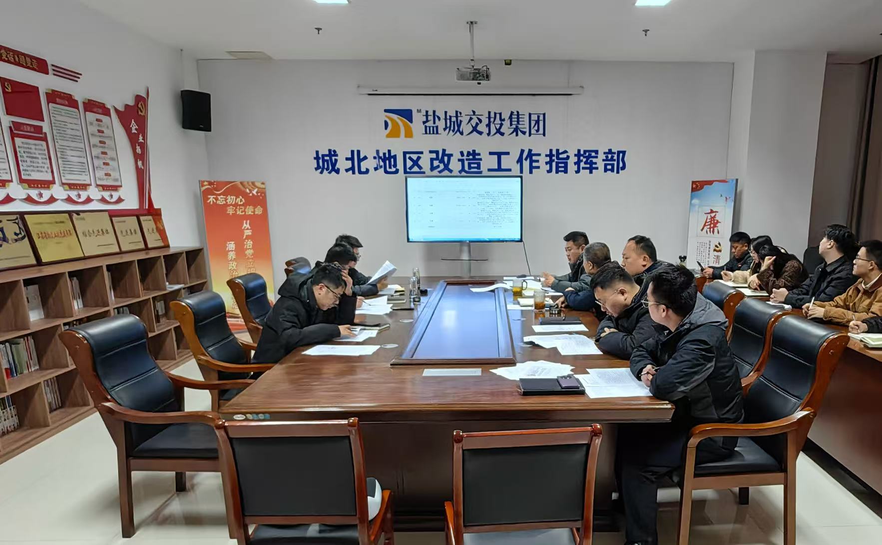 正在上传...